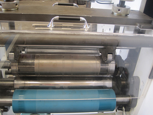 Rotary die cutting station